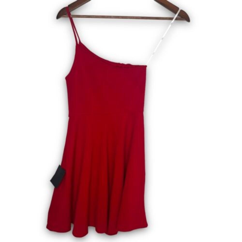 NEW Lulus‎ Mini Dress Red Too Cute To Care S One Shoulder Skater Chic Event Teen - Picture 3 of 16